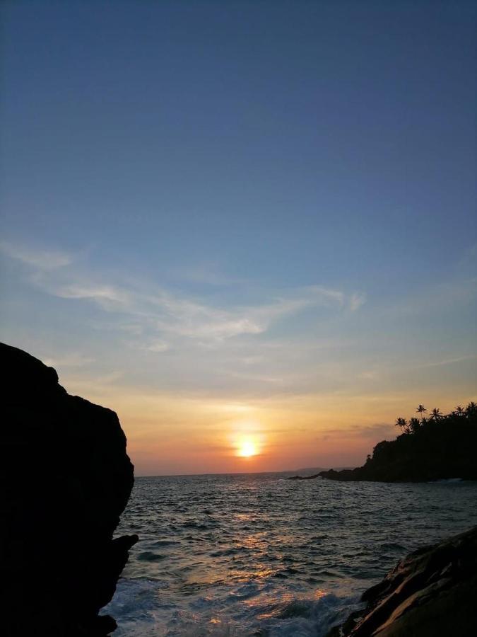 Hiriketiya Hasmal House Apartment ดิคเวลลา ภายนอก รูปภาพ