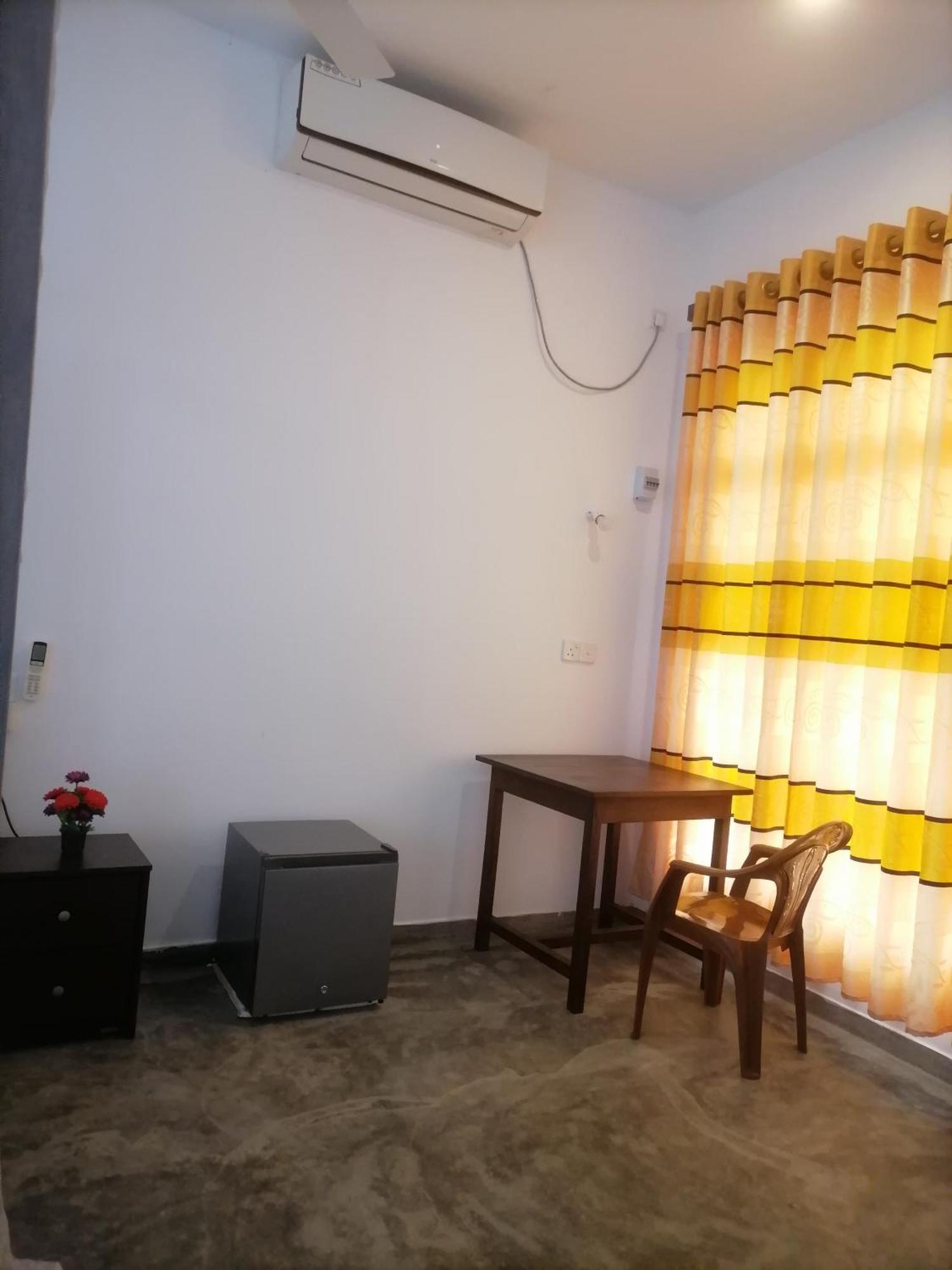 Hiriketiya Hasmal House Apartment ดิคเวลลา ภายนอก รูปภาพ